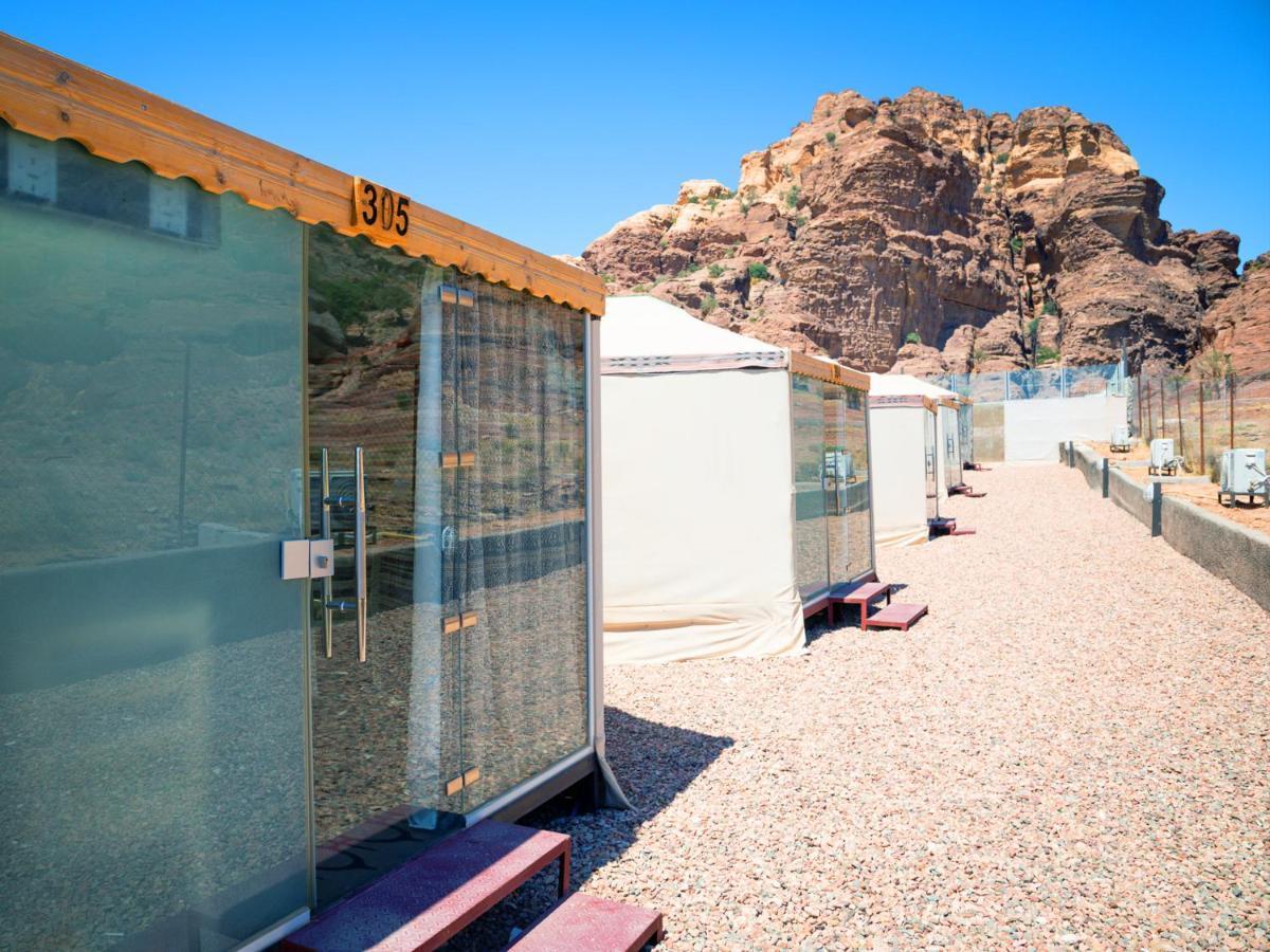 The Rock Camp Petra Hotel Wadi Musa Bagian luar foto