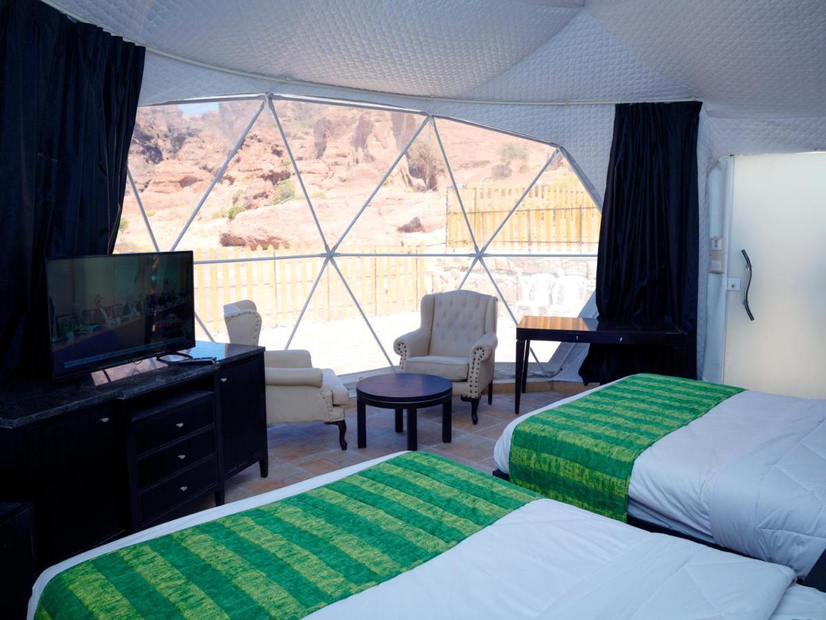 The Rock Camp Petra Hotel Wadi Musa Bagian luar foto