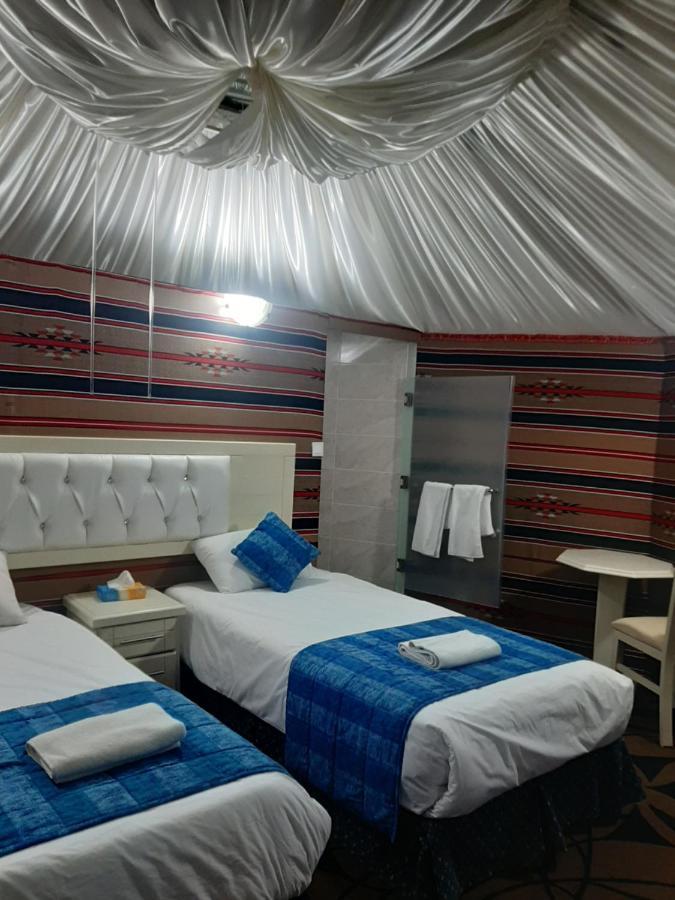 The Rock Camp Petra Hotel Wadi Musa Bagian luar foto