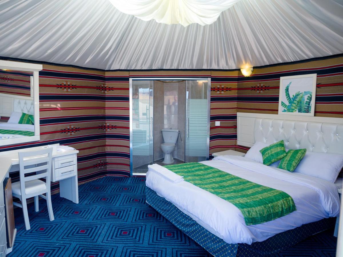 The Rock Camp Petra Hotel Wadi Musa Bagian luar foto