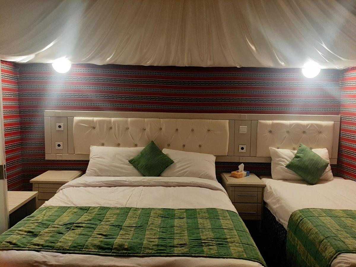 The Rock Camp Petra Hotel Wadi Musa Bagian luar foto