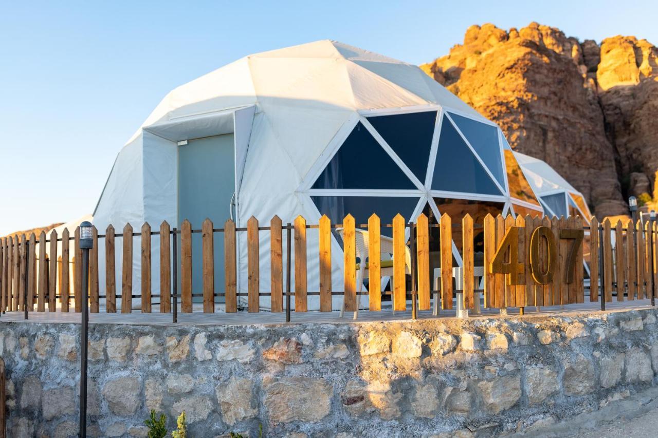 The Rock Camp Petra Hotel Wadi Musa Bagian luar foto
